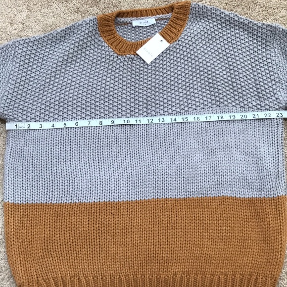 NEW! Elodie Medium grey combo knit crew sweater - Picture 8 of 8